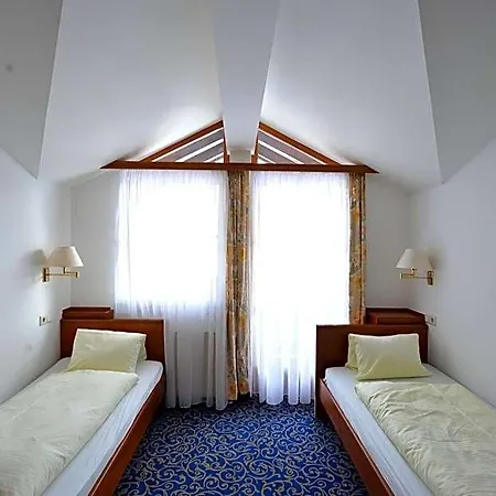 Salzburgerhof Jugend- Und Szálloda