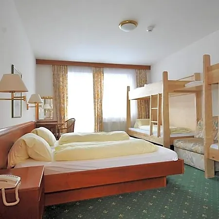 Salzburgerhof Jugend- Und 3* Lofer