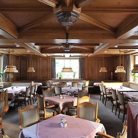 Szálloda Salzburgerhof Jugend- Und 3*